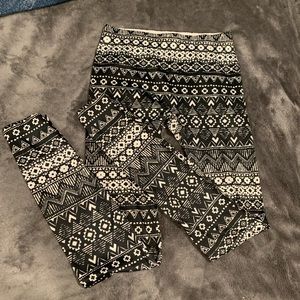Black Patterned Leggings